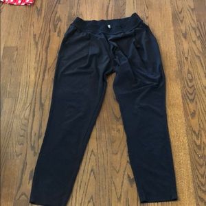 Athleta black lightweight city track pants nwot 6